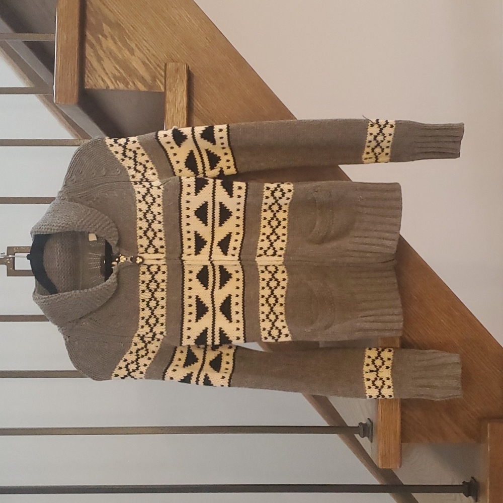Aritzia Sweater